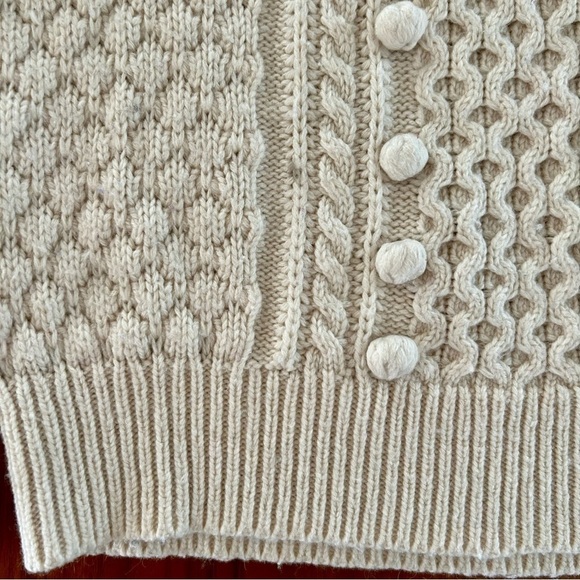 J. Crew Cream Lambs Wool Pom Pom Cable Knit Crew Neck Sweater Rory Gilmore - Picture 4 of 7